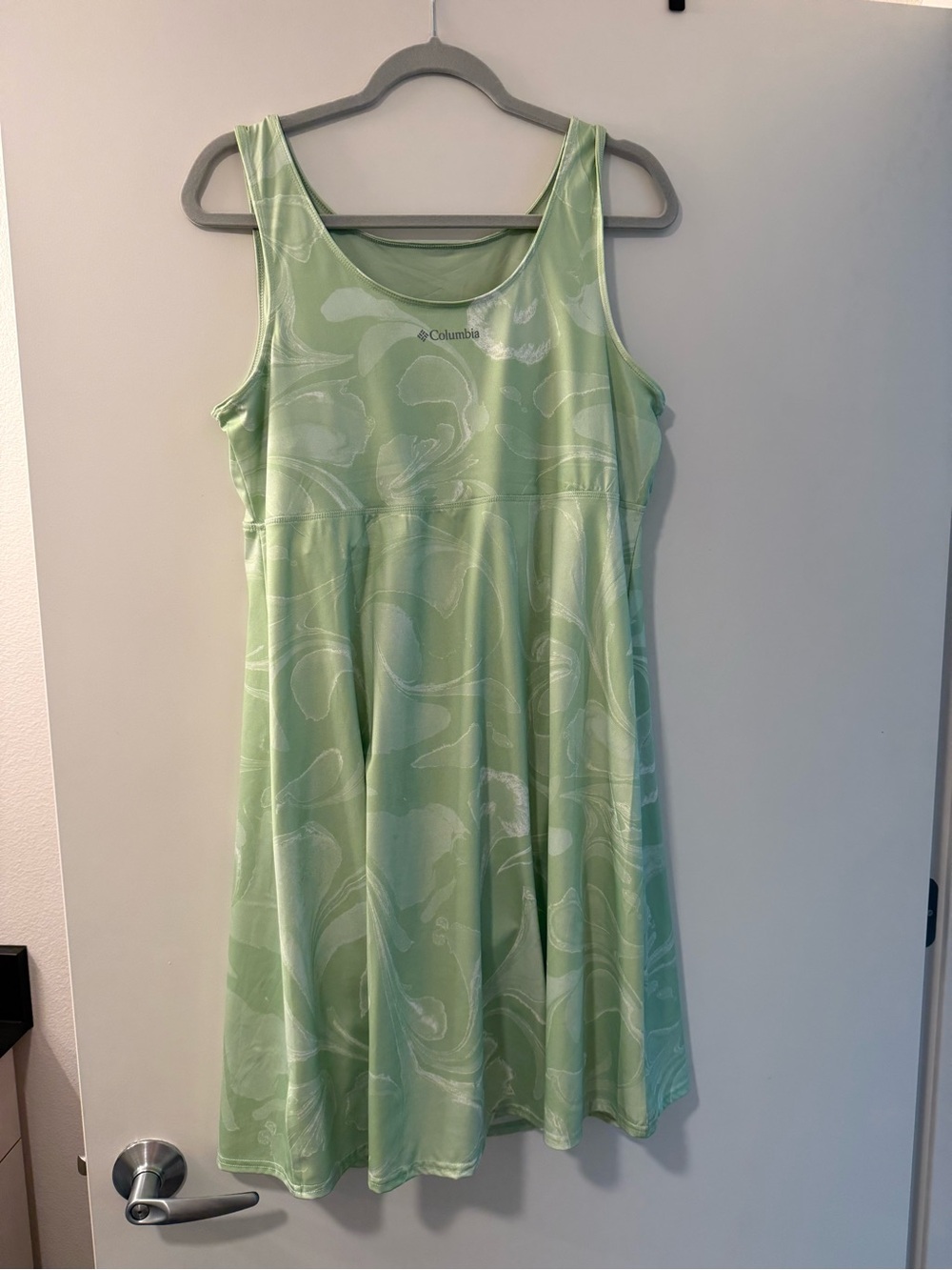 Columbia Women's Pale Green Sleeveless Midi Dress